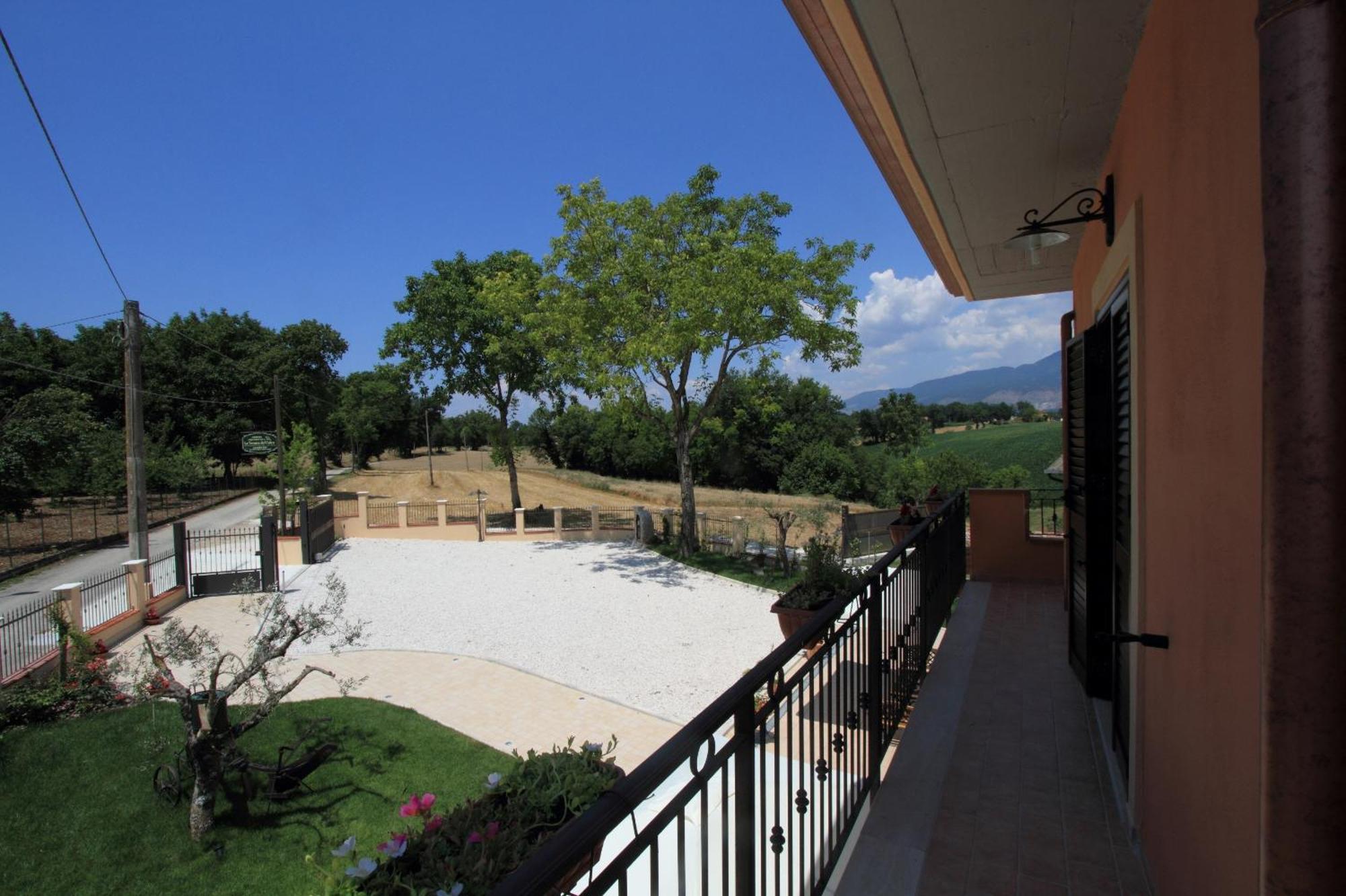 Azienda Agrituristica La Tenuta Del Falco Piedimonte San Germano Bilik gambar